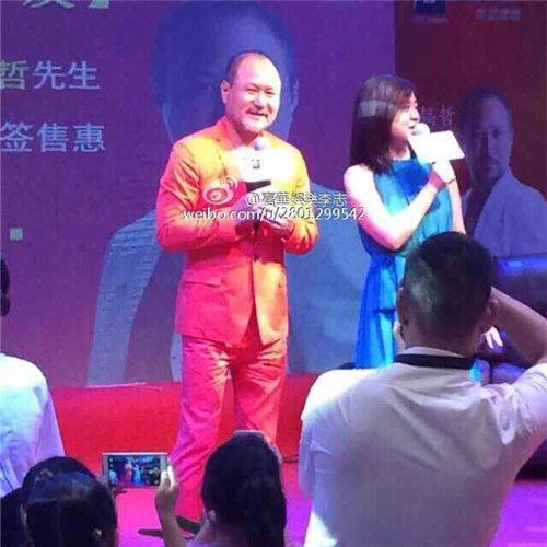 沙哑的诗篇：张镐哲的歌声里，藏着时光与深情