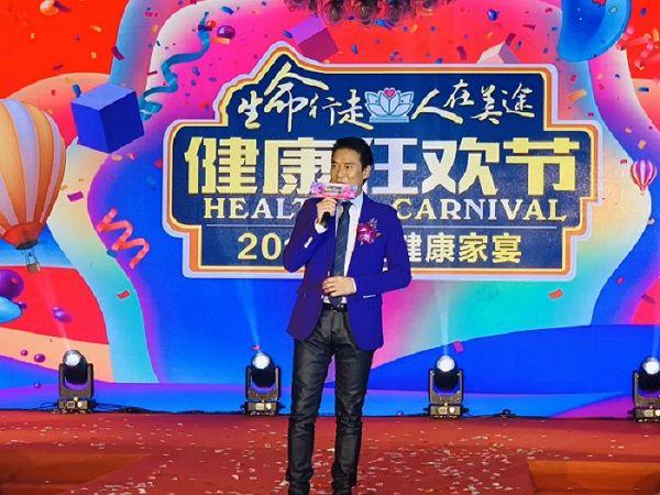时光深处,歌声与莞尔——汤宝如与刘锡明的舞台诗篇