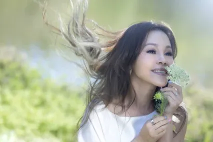 彭佳慧照片