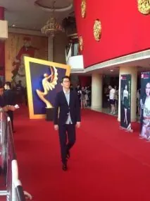 侯磊照片